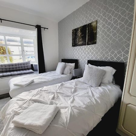 City Centre Room, Wifi, Share Facility Swansea Bagian luar foto