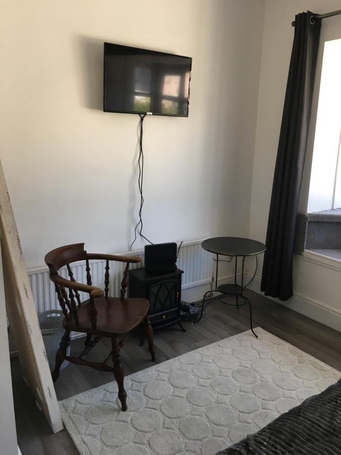 City Centre Room, Wifi, Share Facility Swansea Bagian luar foto