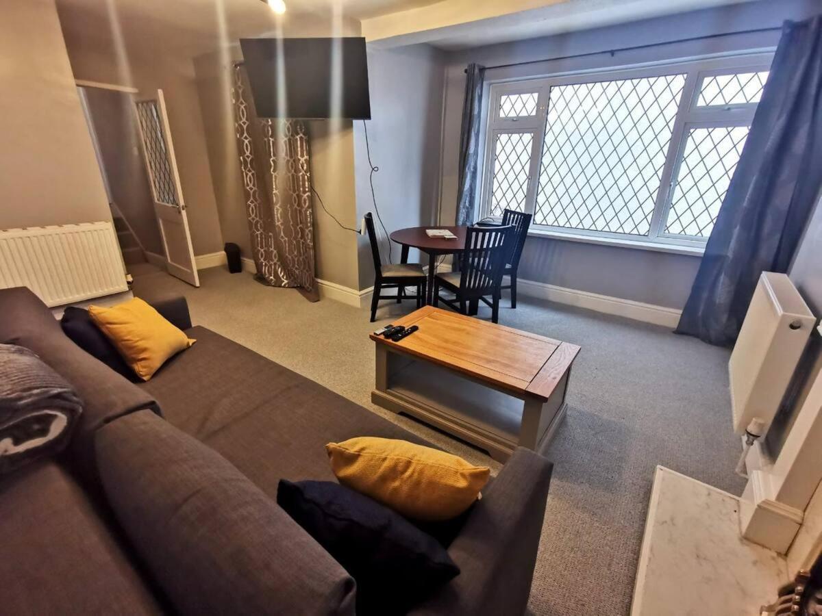 City Centre Room, Wifi, Share Facility Swansea Bagian luar foto